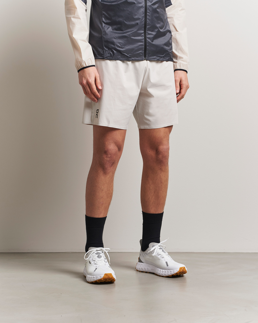 Men | Shorts | On | Performance 7 Inch Shorts Silver