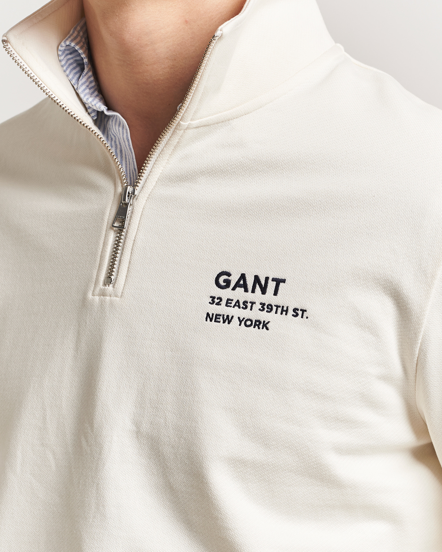 Men | Sweaters & Knitwear | GANT | Script Graphic Half Zip Sweater Cream