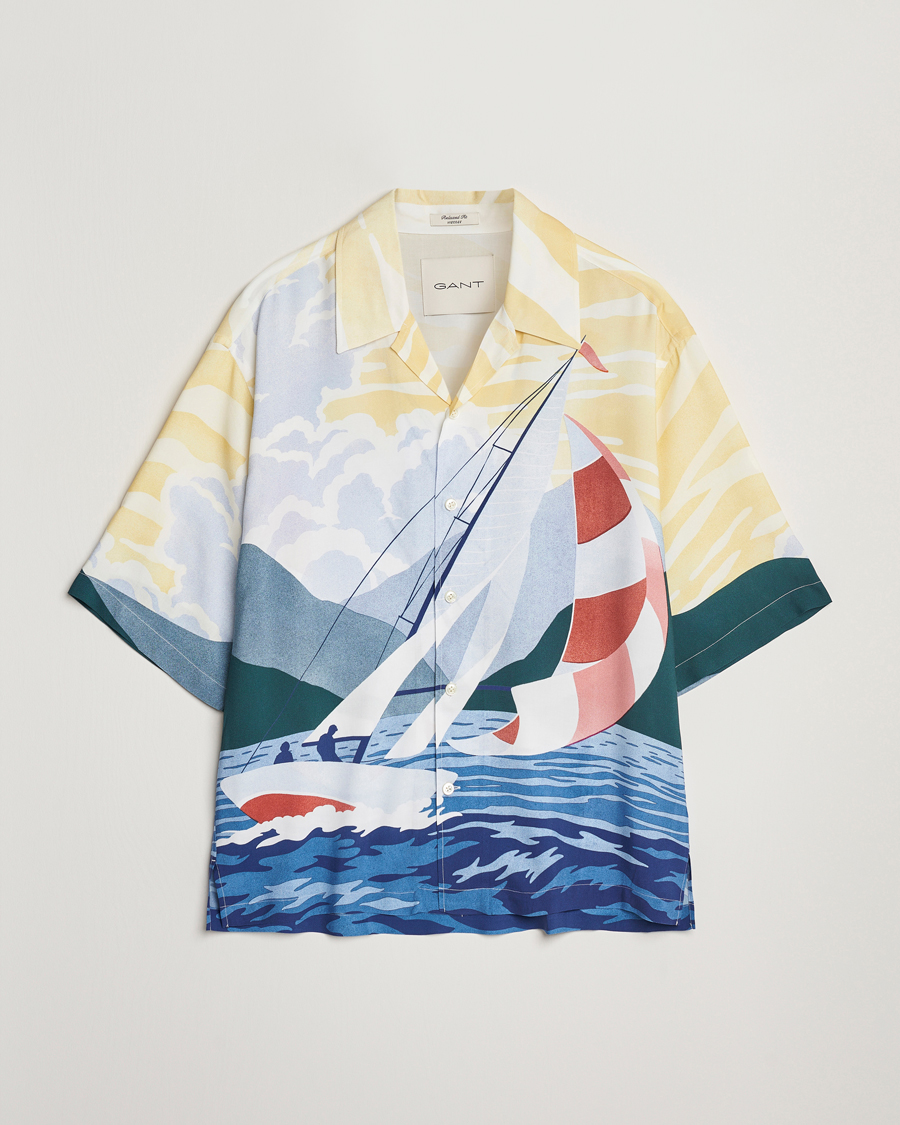 Men | Shirts | GANT | Relaxed Fit Scenery Sailing Short Sleeve Shirt Multi