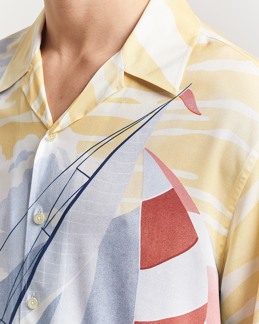 Men | Shirts | GANT | Relaxed Fit Scenery Sailing Short Sleeve Shirt Multi