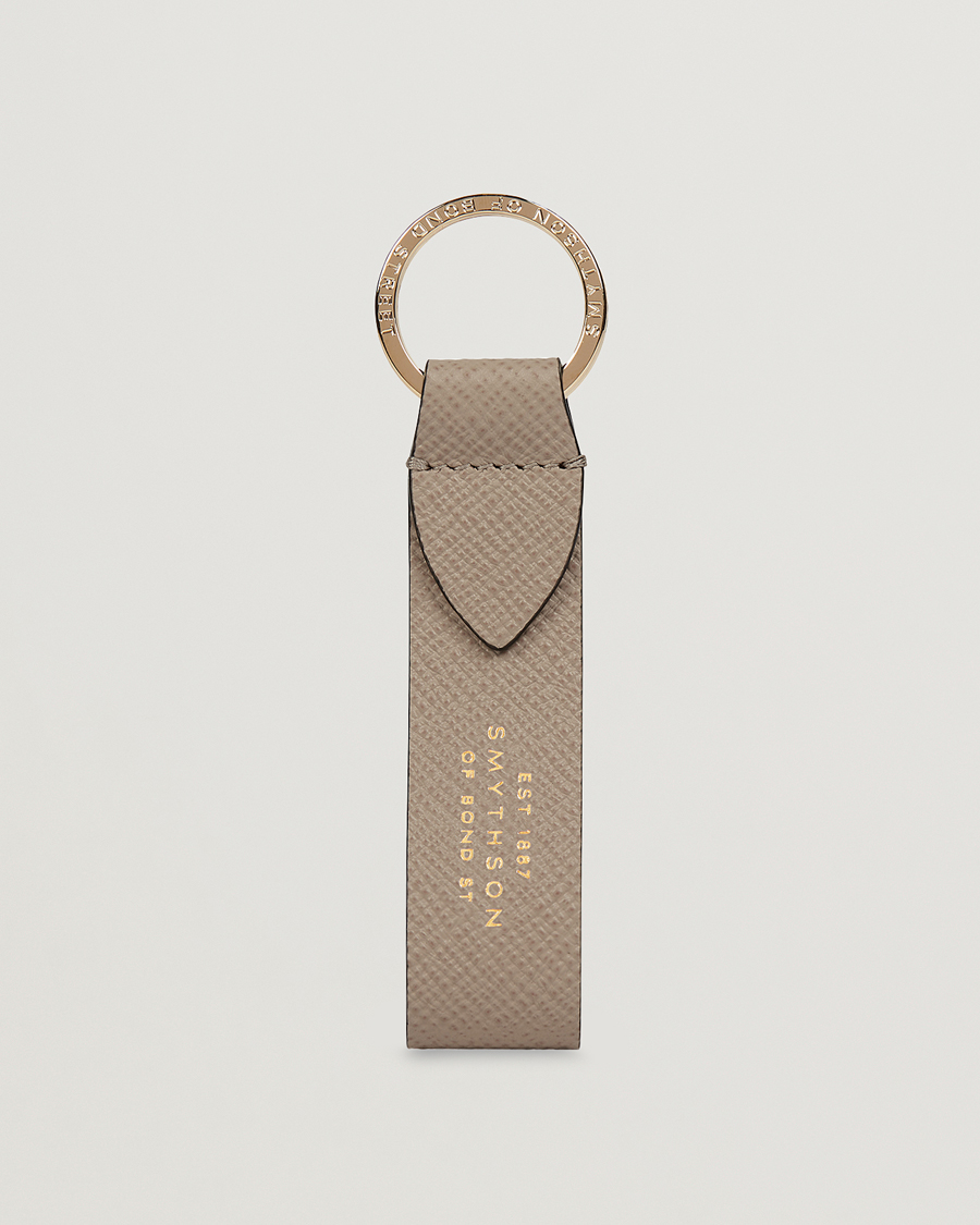 Men | Keychains | Smythson | Panama Leather Keyring Sandstone