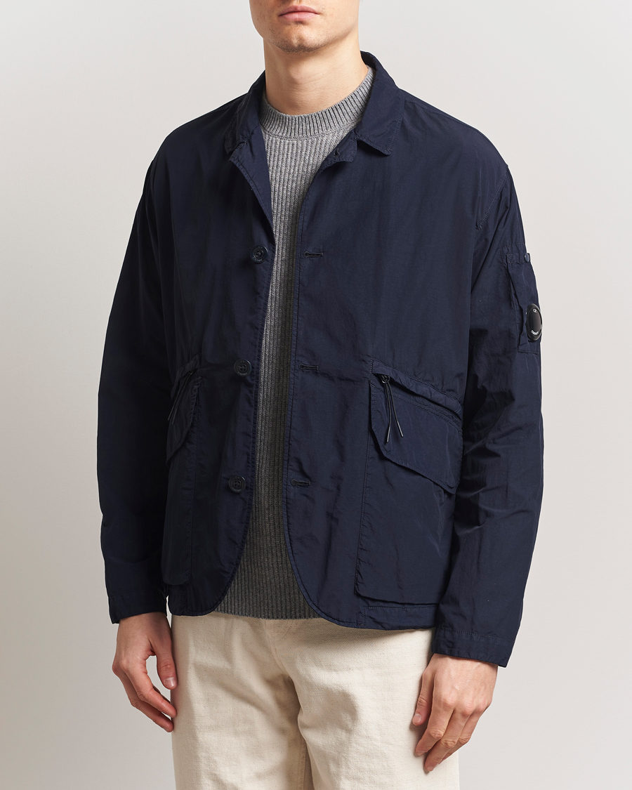 28358211r_3.jpg?m=1738846341