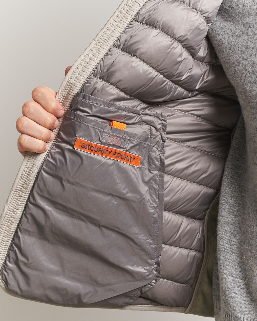 Men | Coats & Jackets | Parajumpers | Perfect Super Lightweight Vest Asparagus