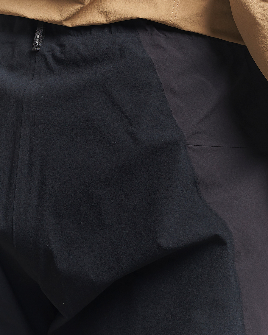 Men | Shorts | Arc'teryx Veilance | Secant Lightweight Casual Shorts Black