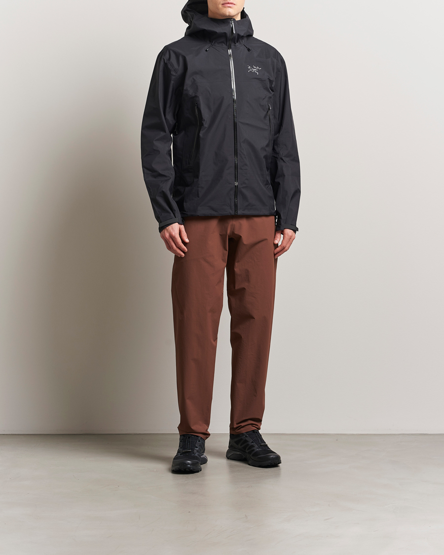 Men | Trousers | Arc'teryx Veilance | Voronoi Softshell Pants Ganache