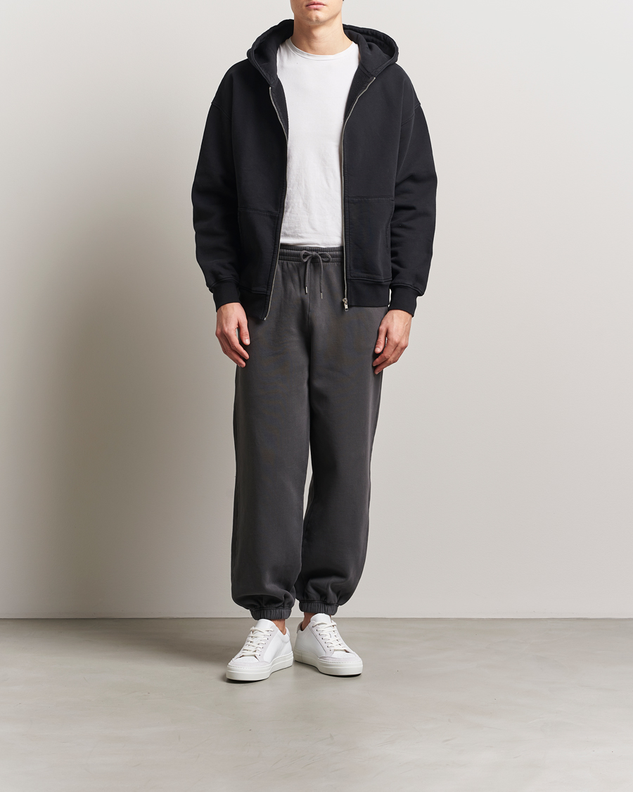 Men | Trousers | Colorful Standard | Classic Organic Sweatpants Lava Grey