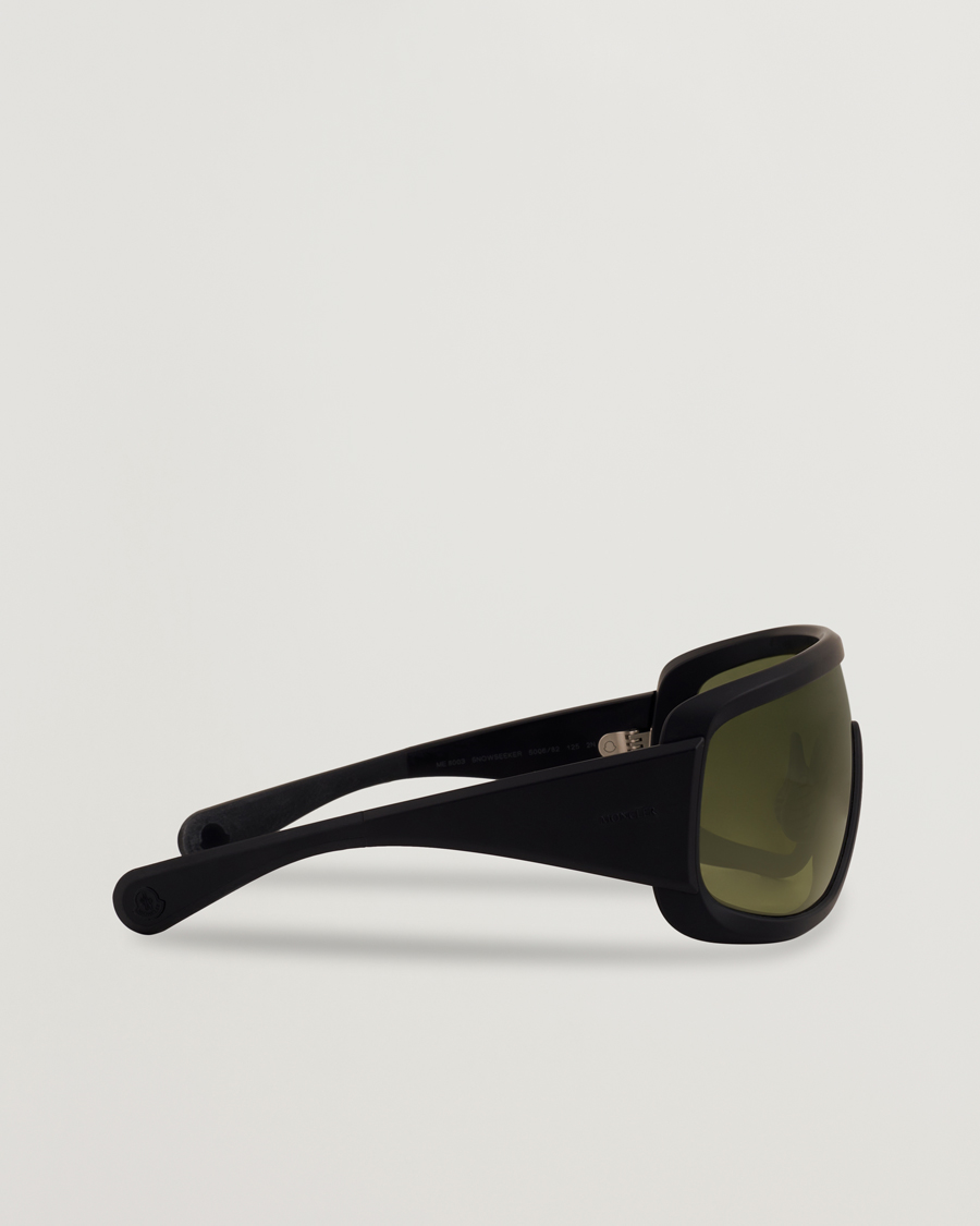 Men | Sunglasses | Moncler Lunettes | Snowseeker Sunglasses Matte Black