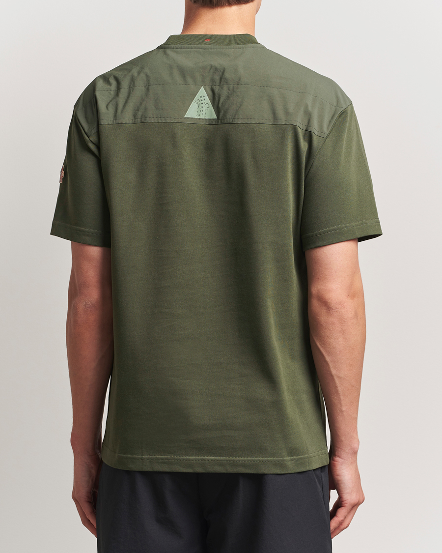 Men | T-Shirts | Moncler Grenoble | Utility Pocket T-Shirt Military