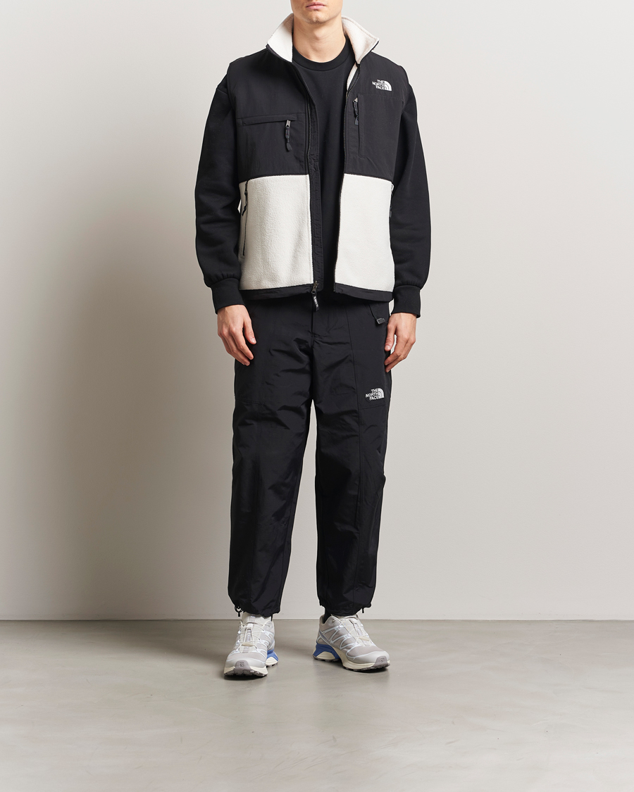 Men | Coats & Jackets | The North Face | Retro Denali Vest White Dune/Black