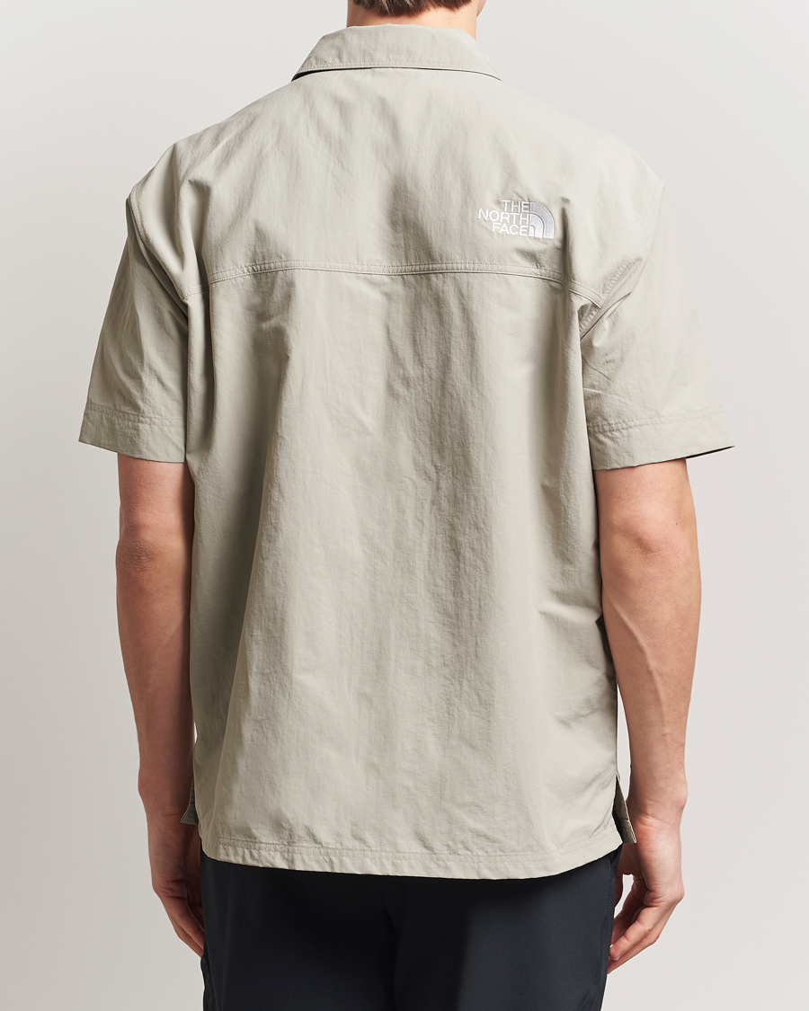 Men | Shirts | The North Face | NSE Summer Camp Shirt Clay Grey