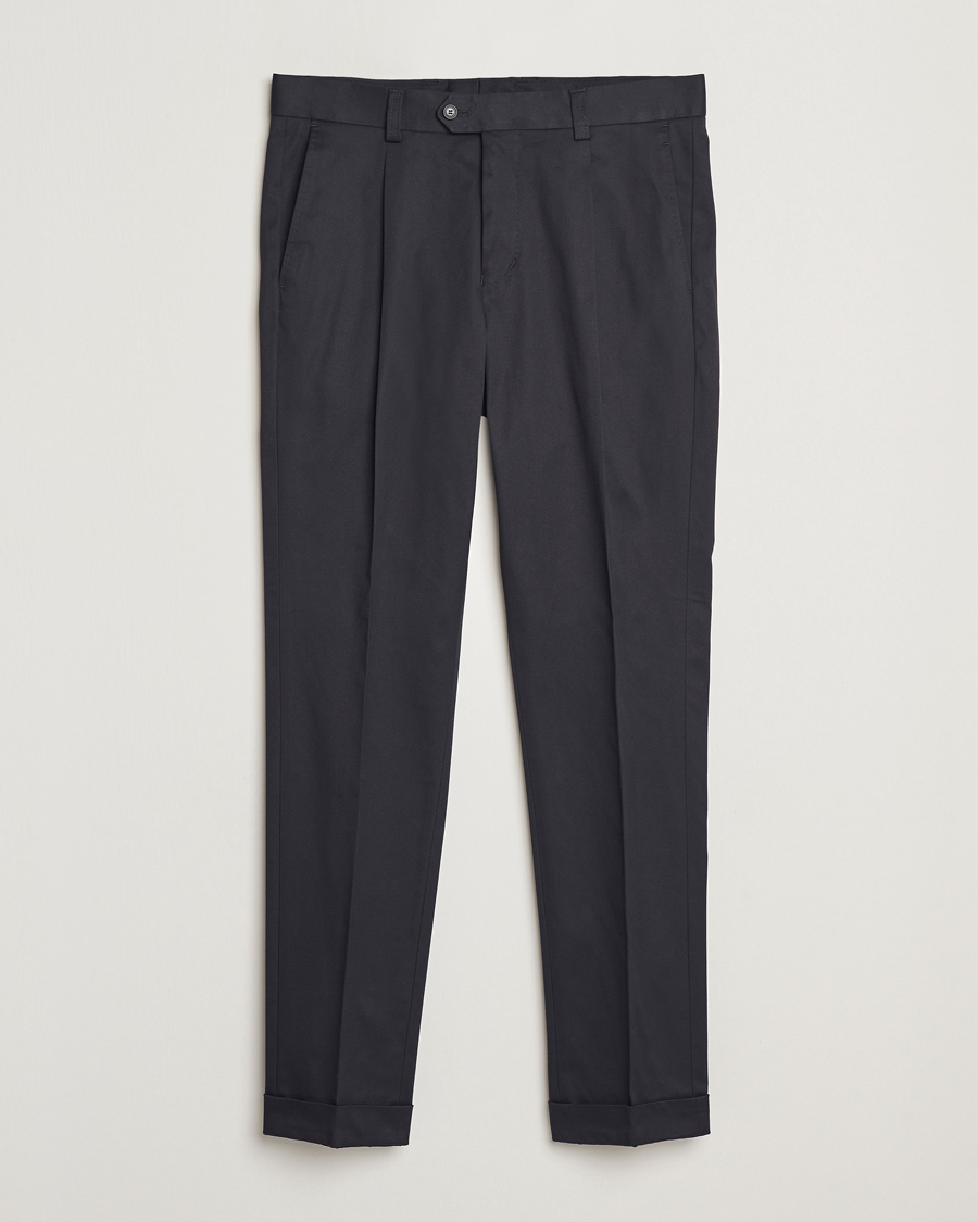 Men | Trousers | Tiger of Sweden | Tenuta Pleated Cotton Trousers Light Ink