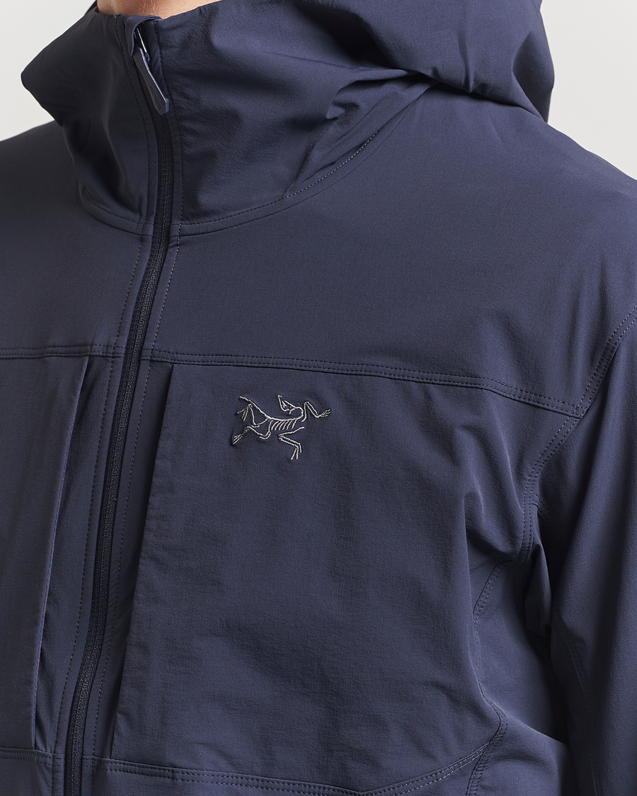 Men | Coats & Jackets | Arc'teryx | Gamma Lightweight Softshell Hooded Jacket Black Sapphire