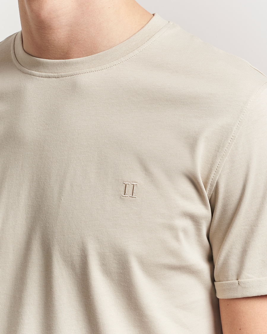 Men | T-Shirts | LES DEUX | Nørregaard Tonal T-Shirt Light Sand