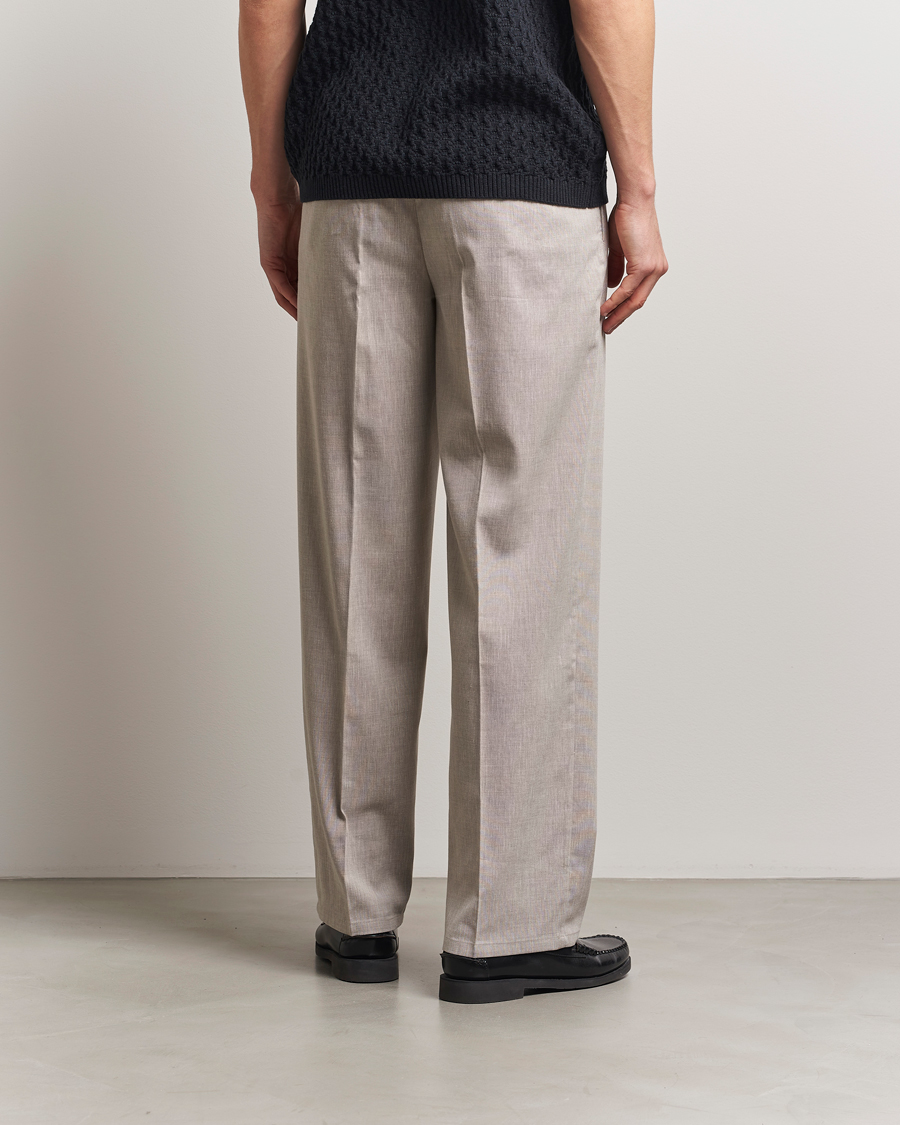 Men | Trousers | LES DEUX | Reece Pleated Slub Suit Pants Light Sand