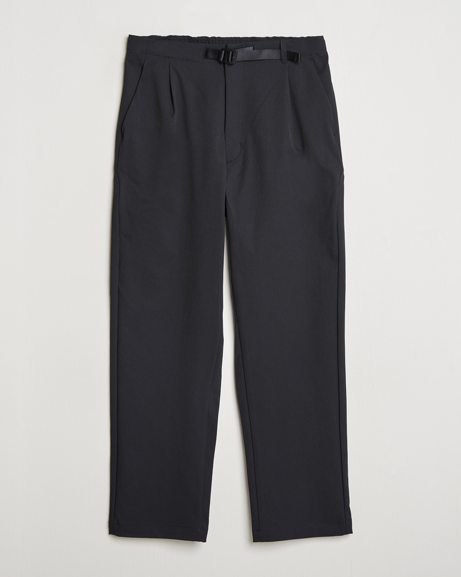 Men | Trousers | Goldwin | One Tuck Tapered Stretch Pants Black