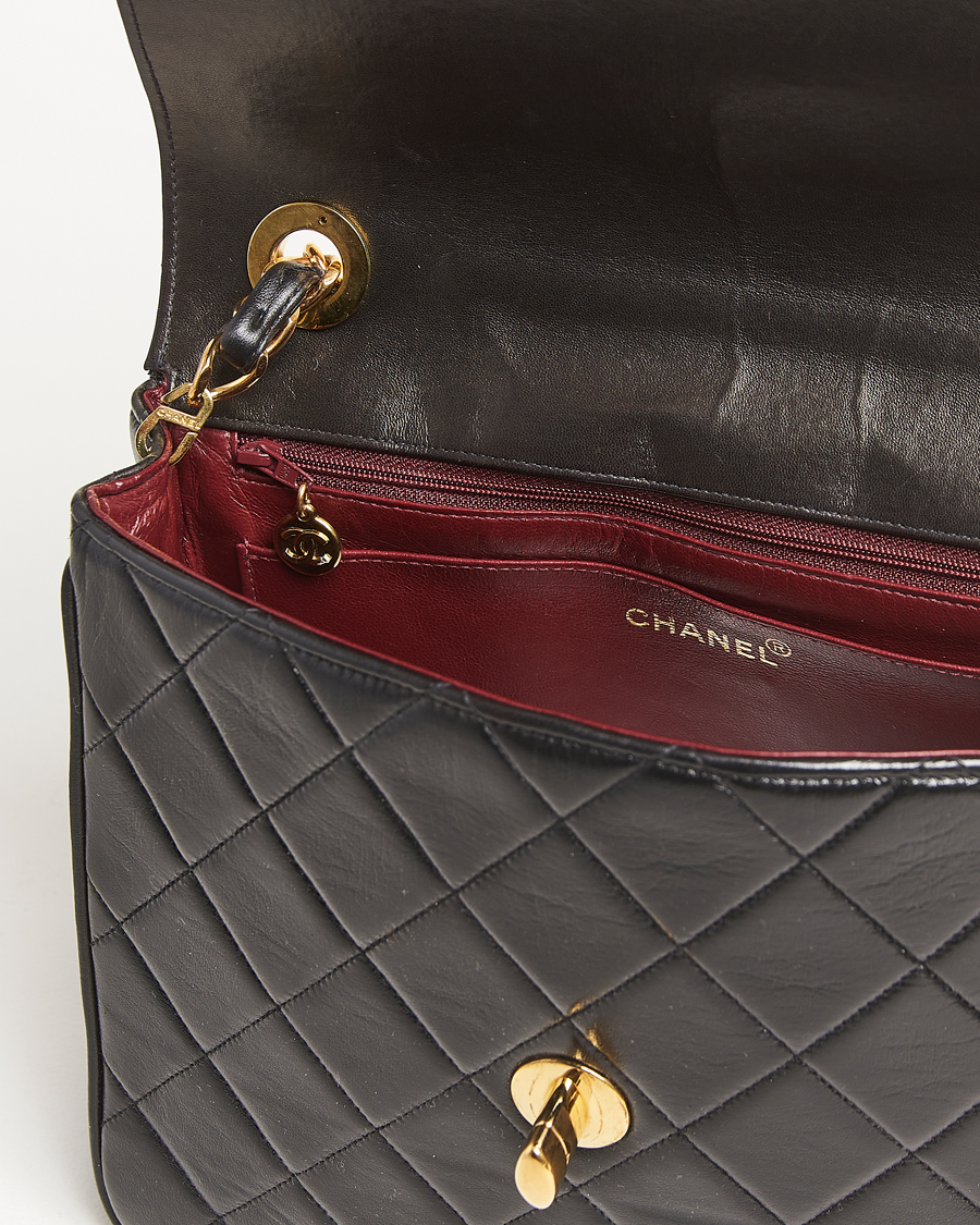 Men | Chanel Pre-Owned Classic Flap Bag Deca Squared Lambskin Black | Chanel Pre-Owned | Classic Flap Bag Deca Squared Lambskin Black