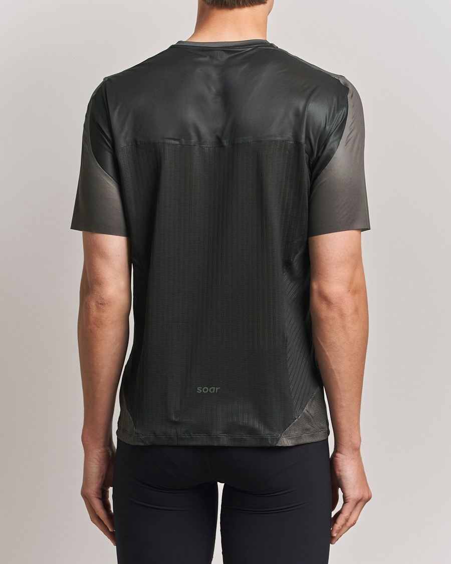 SOAR Running Hot Weather Tee Shale/Black at CareOfCarl.com
