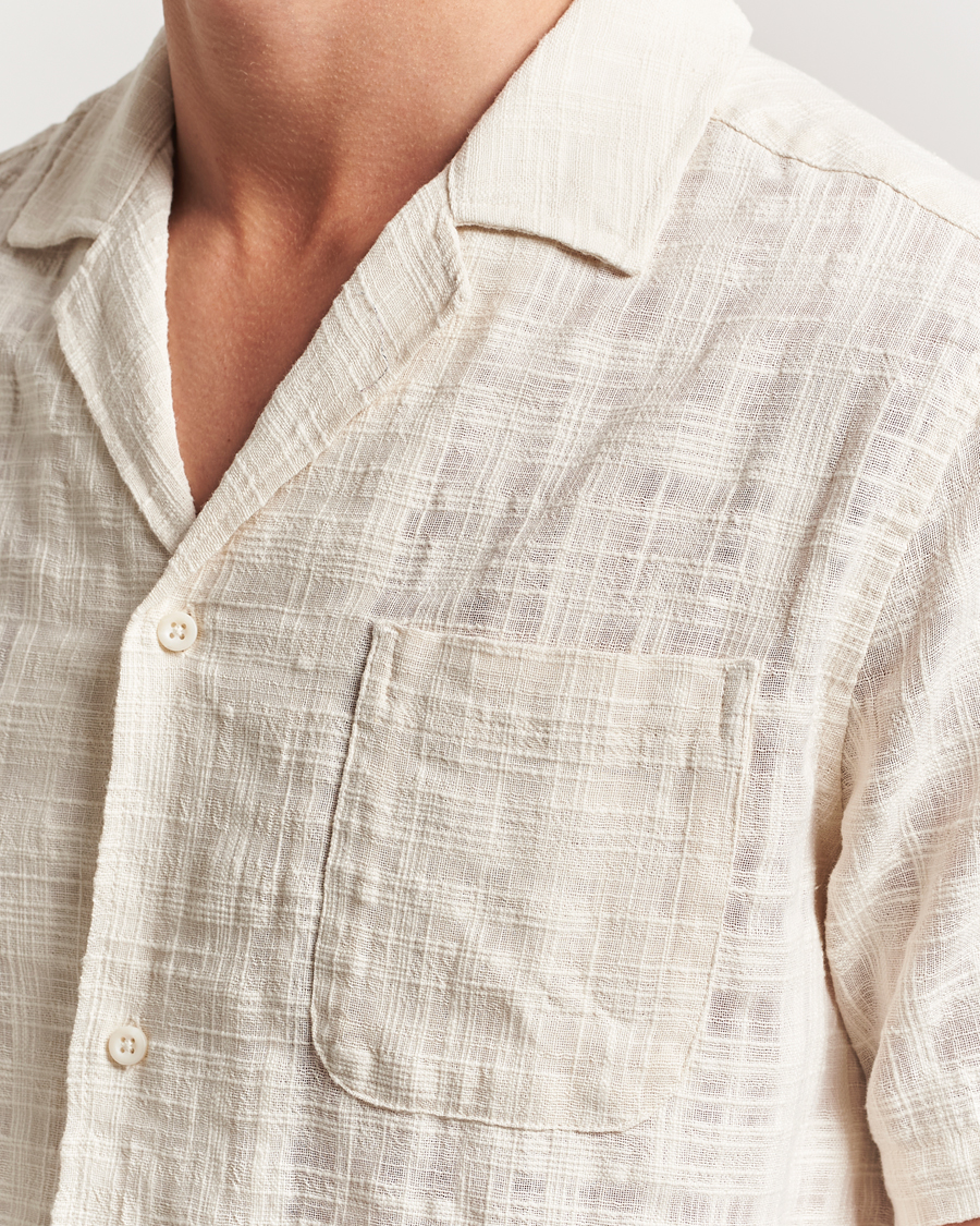 Men | Shirts | LES DEUX | Lesley Slub Short Sleeve Shirt Ivory