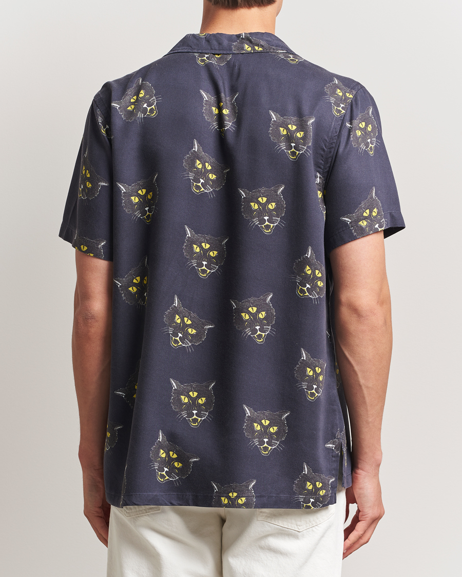 Men | Shirts | Nudie Jeans | Arvid The Cat Hawaii Shirt Antracite