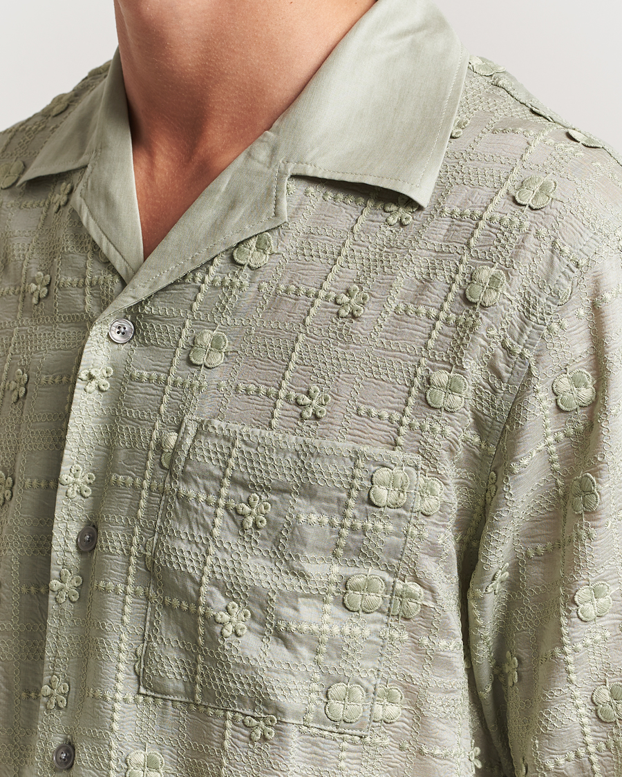 Men | Shirts | NN07 | Ben Lyocell Fil-Coupé Embroidery Anglaise Shirt Sage Green