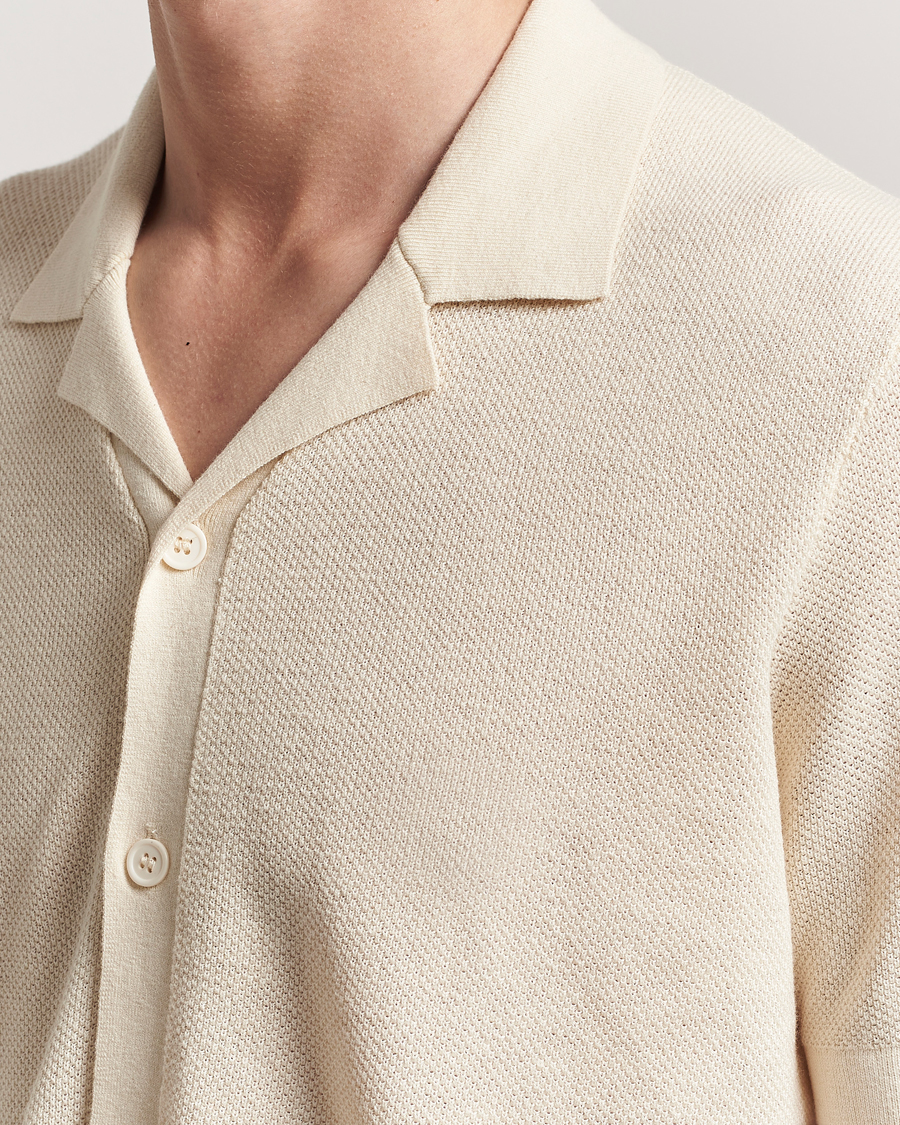 Men | Sweaters & Knitwear | A Day's March | Yamu Structure Short Sleeve Off White