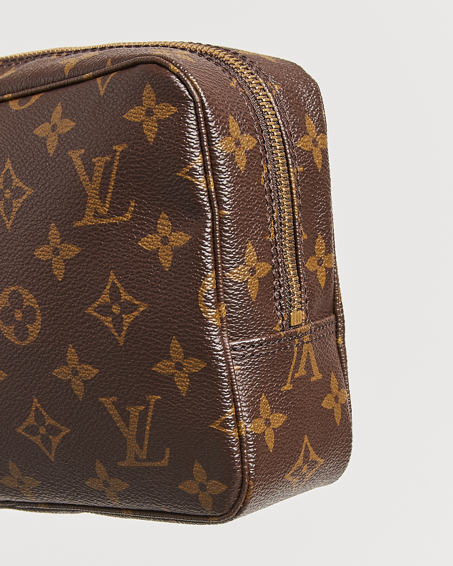 Men | Louis Vuitton Pre-Owned Monogram Trousse Toilette 23 | Louis Vuitton Pre-Owned | Monogram Trousse Toilette 23