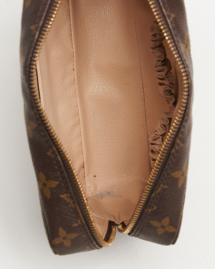 Men | Louis Vuitton Pre-Owned Monogram Trousse Toilette 23 | Louis Vuitton Pre-Owned | Monogram Trousse Toilette 23