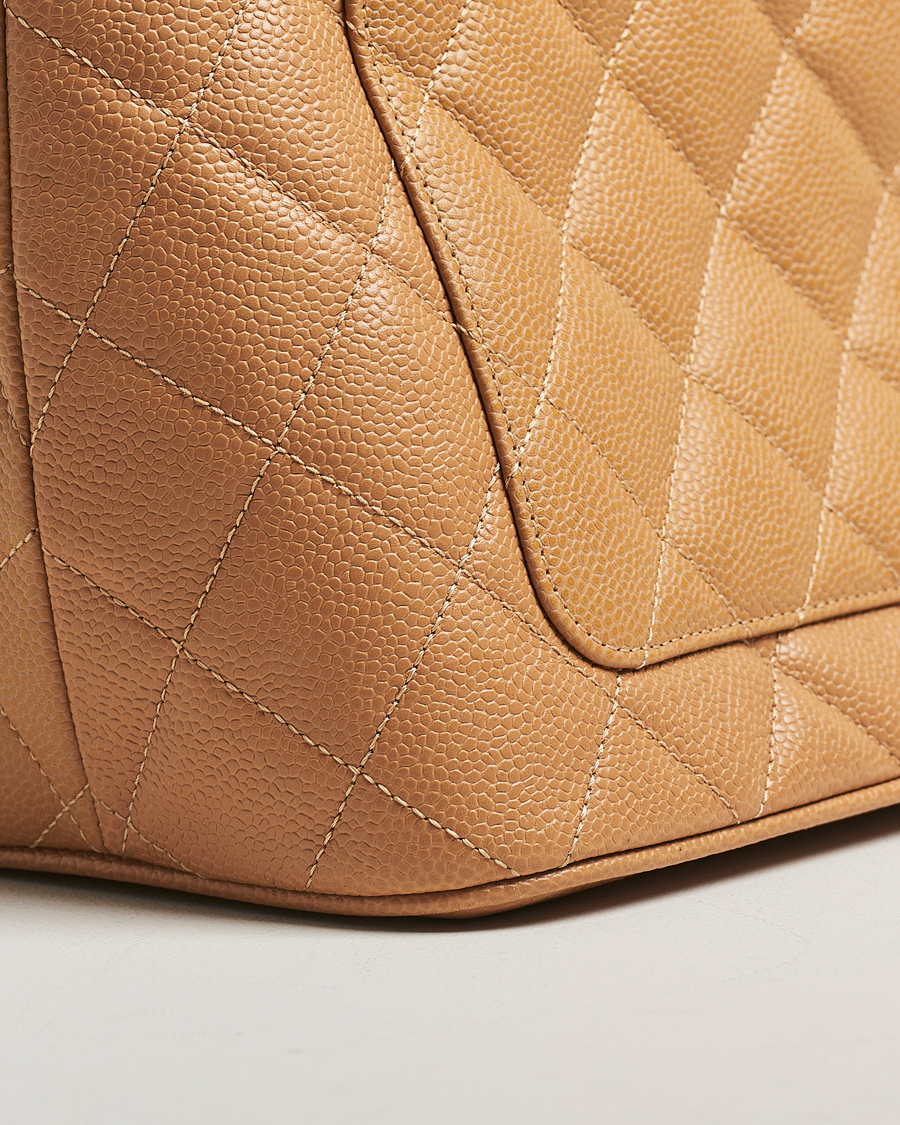 Men | Chanel Pre-Owned Medallion Tote Quilted Caviar Beige | Chanel Pre-Owned | Medallion Tote Quilted Caviar Beige