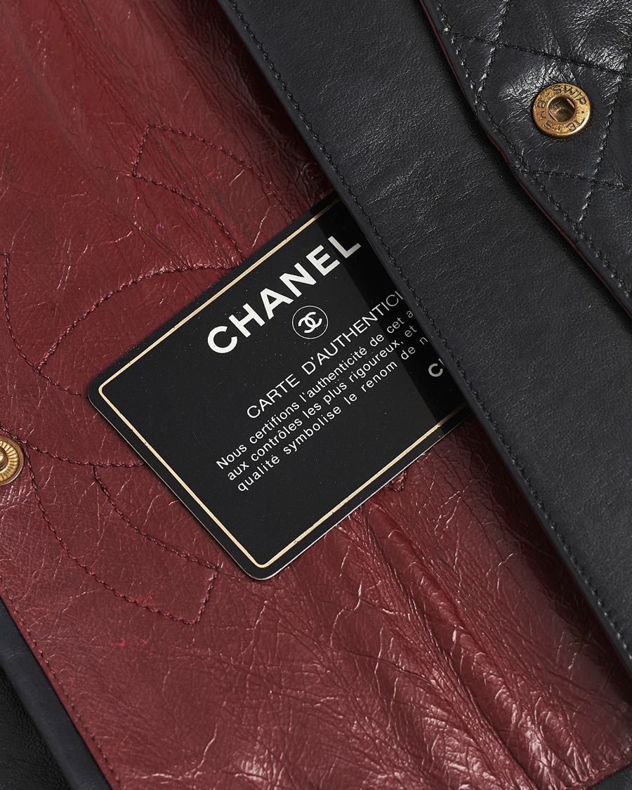 Men | Chanel Pre-Owned Classic Medium Double Flap Bag Black | Chanel Pre-Owned | Classic Medium Double Flap Bag Black