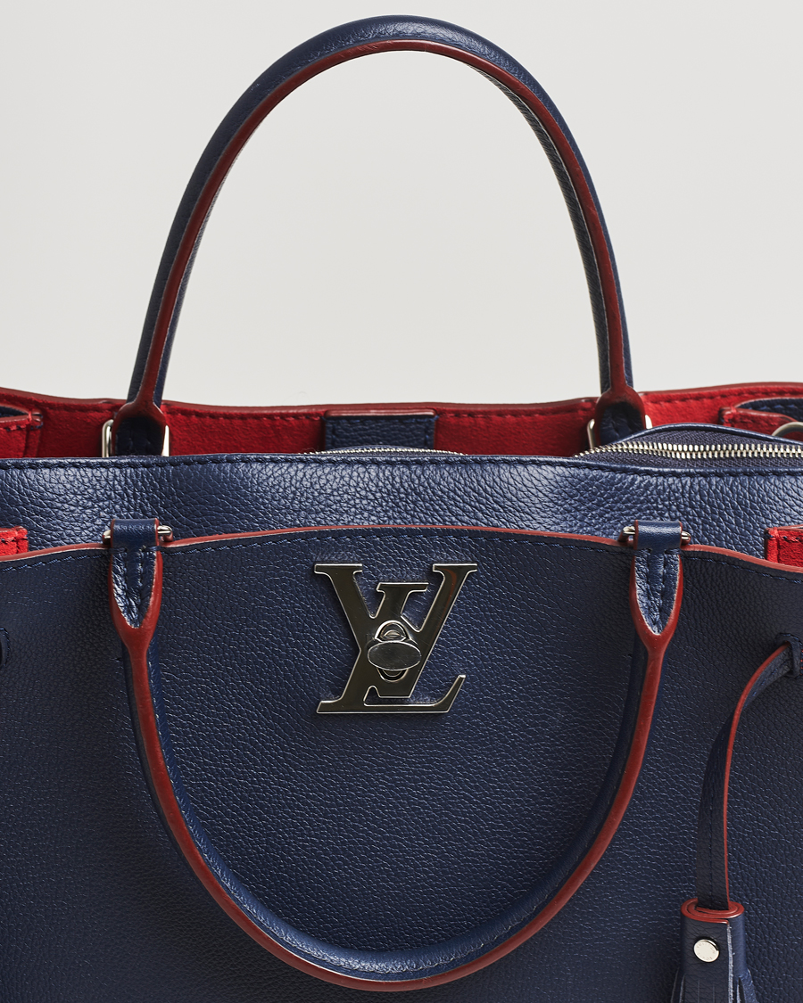 Men | Louis Vuitton Pre-Owned LockMeTo Handbag Calfskin Navy | Louis Vuitton Pre-Owned | LockMeTo Handbag Calfskin Navy