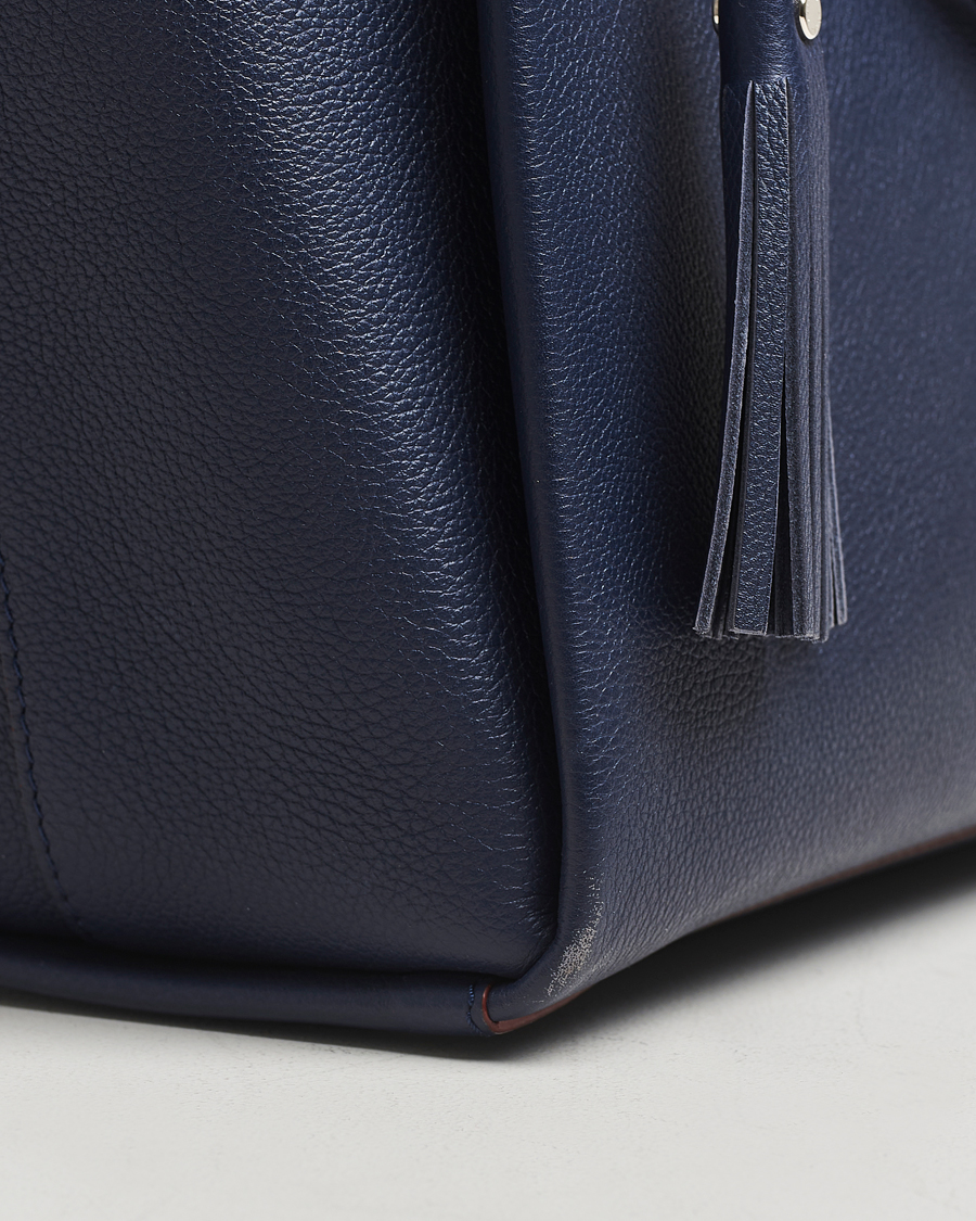 Men | Louis Vuitton Pre-Owned LockMeTo Handbag Calfskin Navy | Louis Vuitton Pre-Owned | LockMeTo Handbag Calfskin Navy