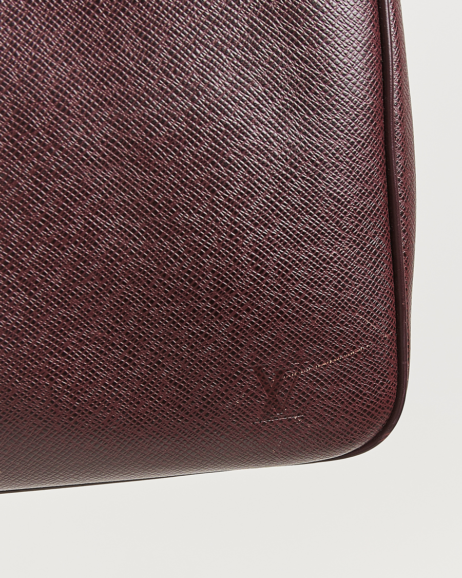 Men | Louis Vuitton Pre-Owned Taiga Kendall PM Brown | Louis Vuitton Pre-Owned | Taiga Kendall PM Brown