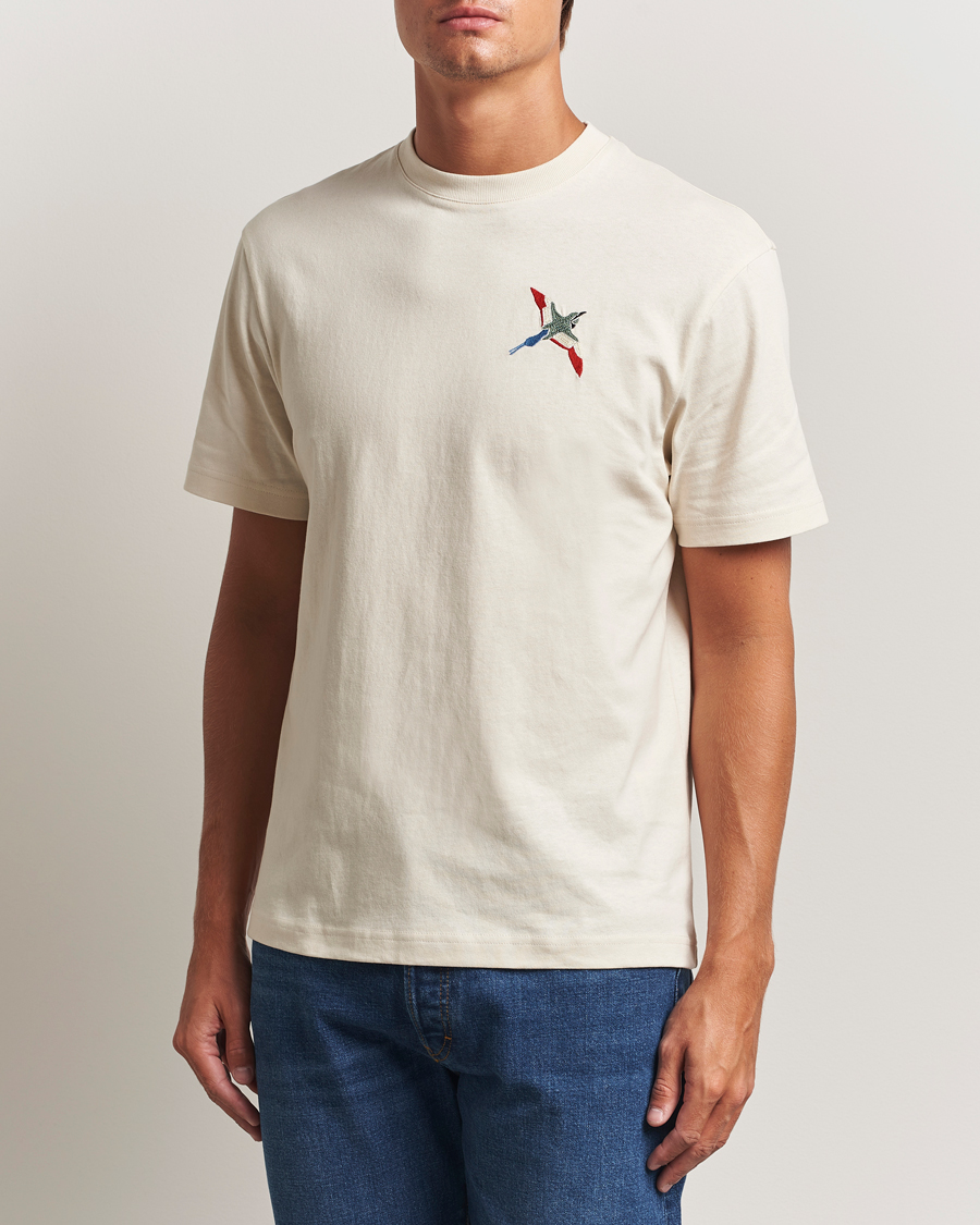 Men | T-Shirts | Axel Arigato | Micro Bee Bird T-Shirt Pale Beige
