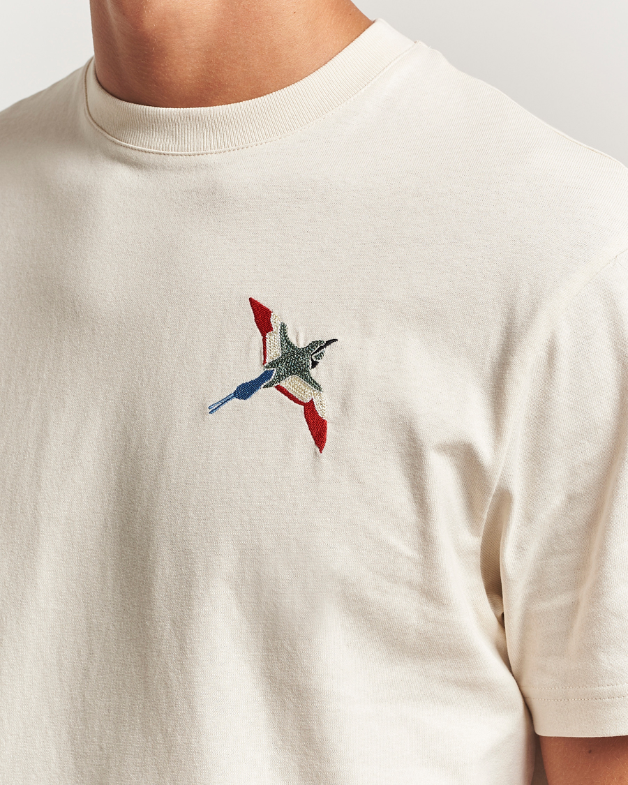 Men | T-Shirts | Axel Arigato | Micro Bee Bird T-Shirt Pale Beige