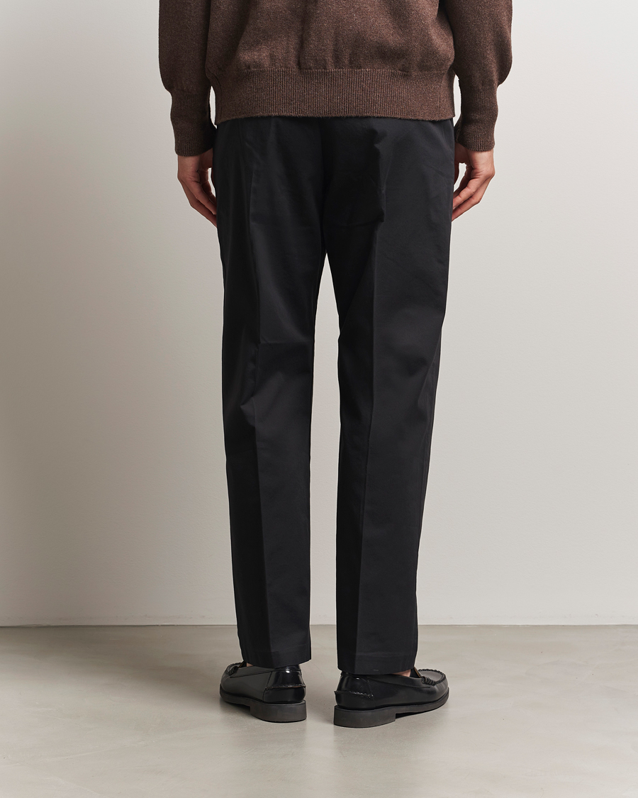 Men | Trousers | NN07 | Paw Cotton/Lyocell Pleated Trousers Black