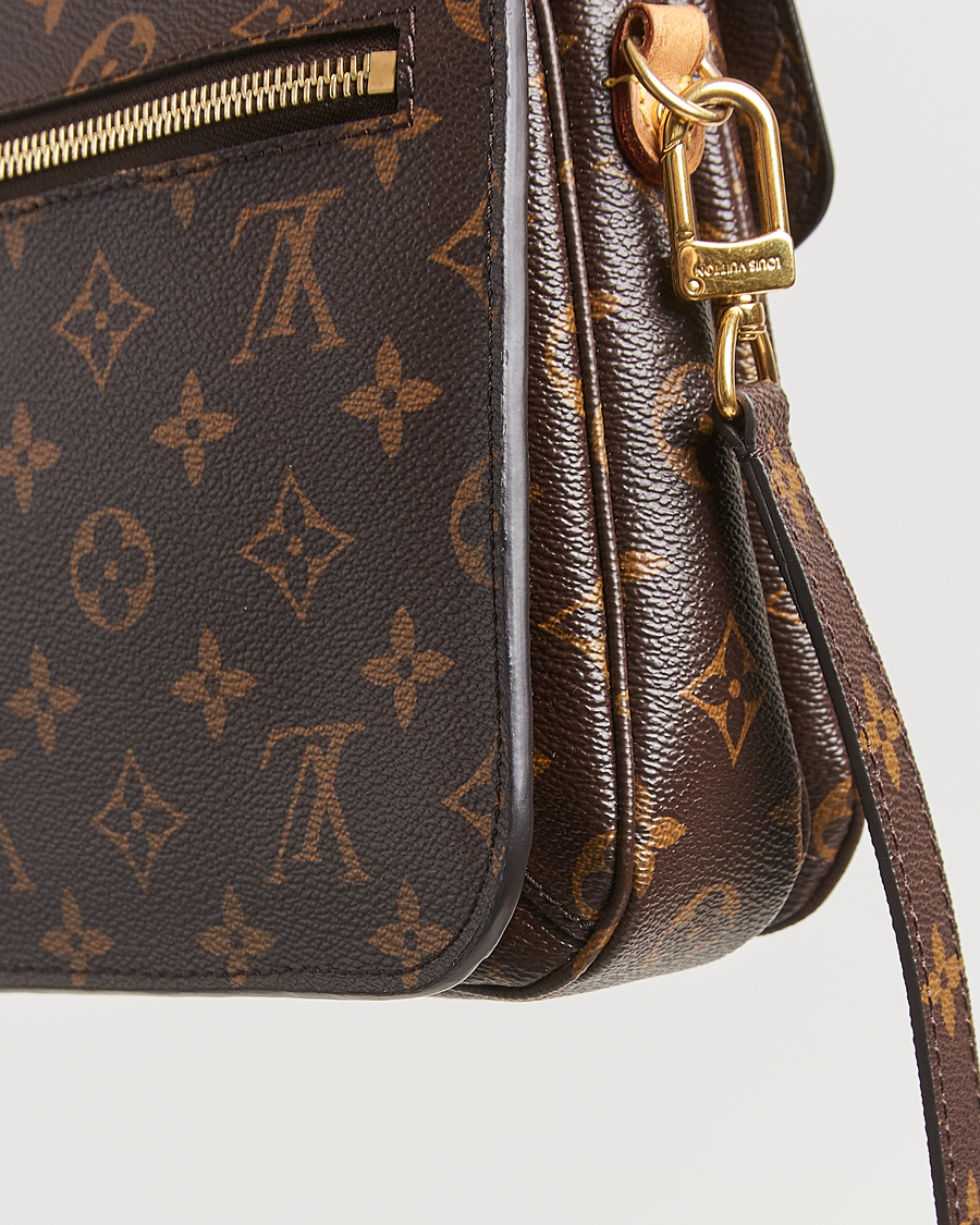 Men | Louis Vuitton Pre-Owned Pochette Métis Monogram | Louis Vuitton Pre-Owned | Pochette Métis Monogram