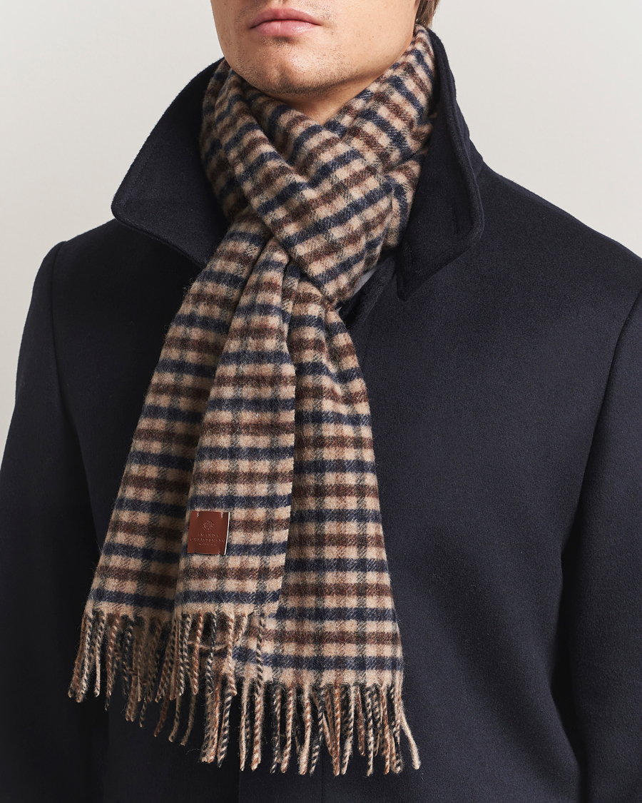 Men | Amanda Christensen Merino Wool Check Scarf Navy/Beige | Amanda Christensen | Merino Wool Check Scarf Navy/Beige