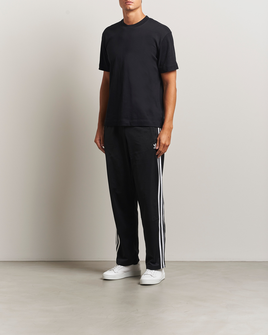 29314611r_2.jpg?m=1756468303