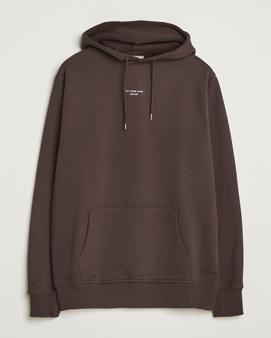 Men | Sweaters & Knitwear | Drôle de Monsieur | Classic Slogan Hoodie Dark Brown