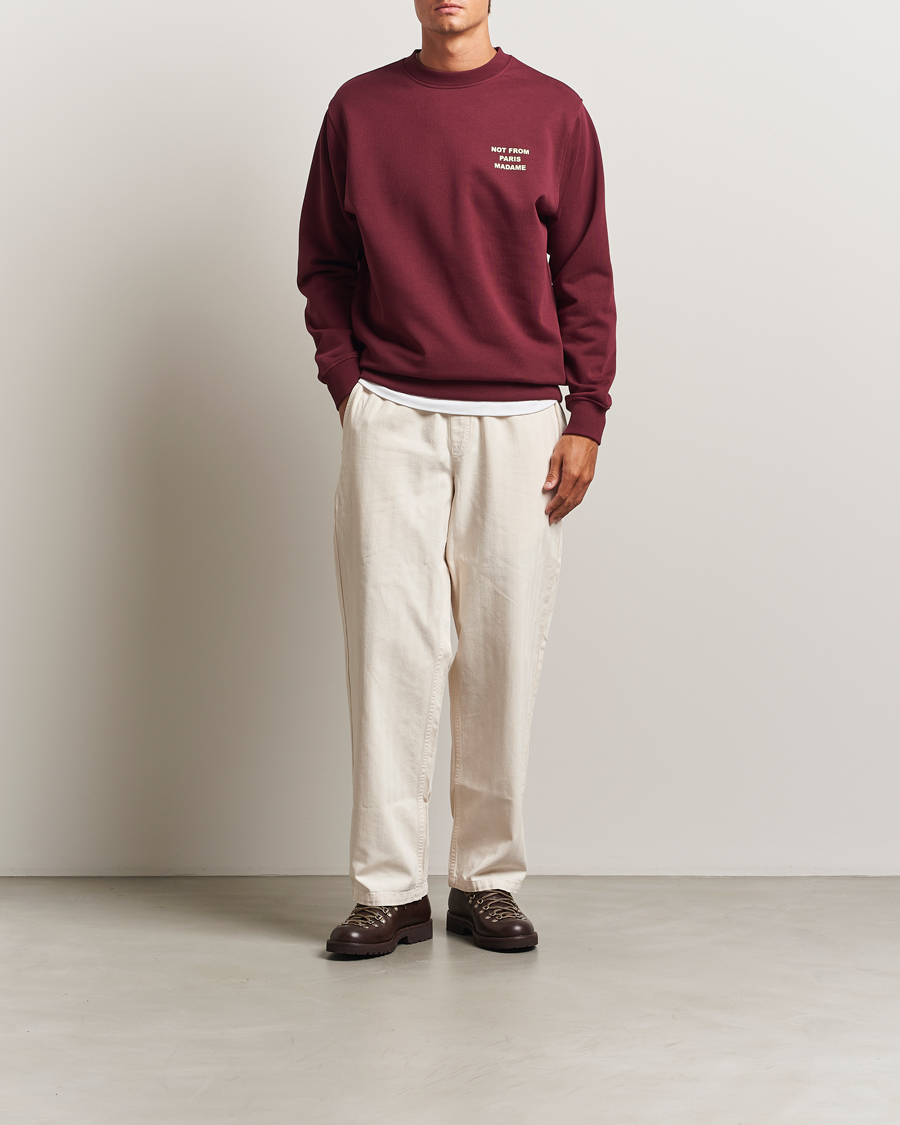 Men | Sweaters & Knitwear | Drôle de Monsieur | Slogan Sweatshirt Wine