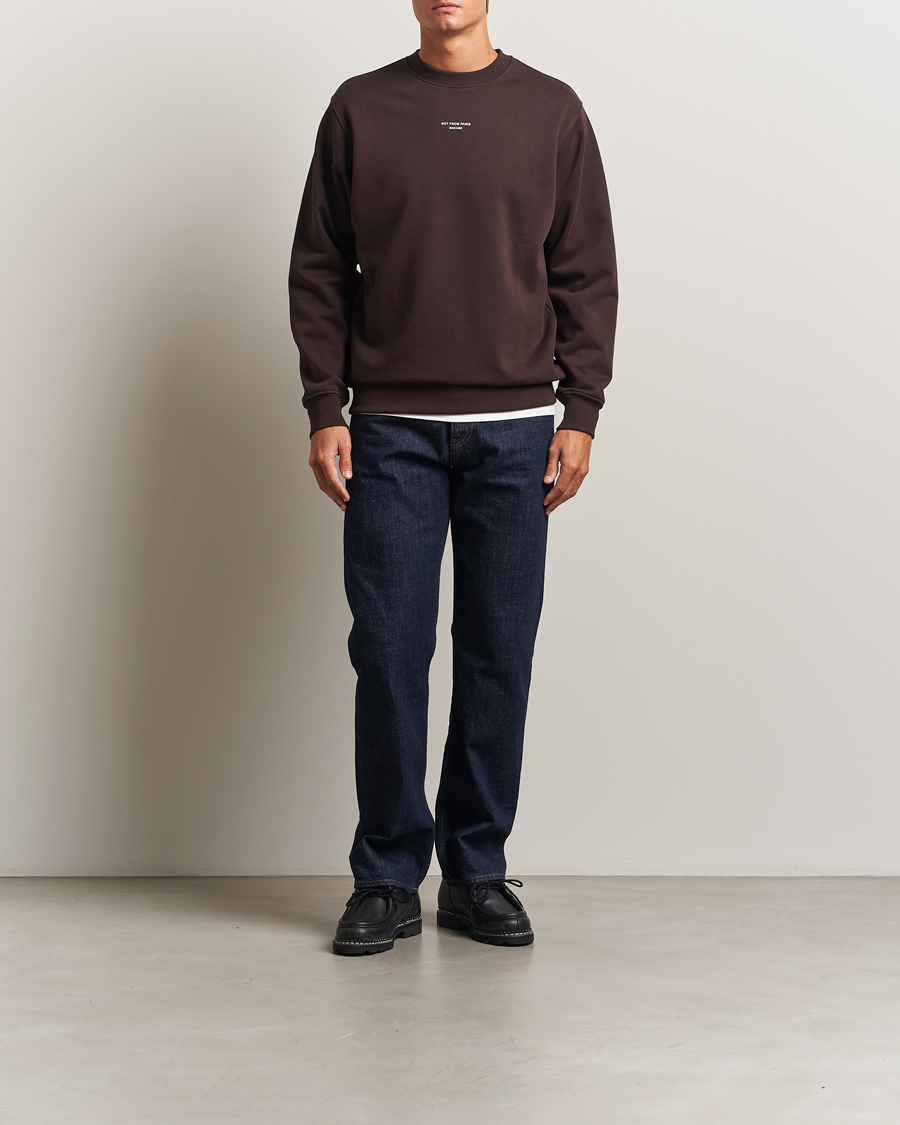 Men | Sweaters & Knitwear | Drôle de Monsieur | Classic Slogan Sweatshirt Dark Brown