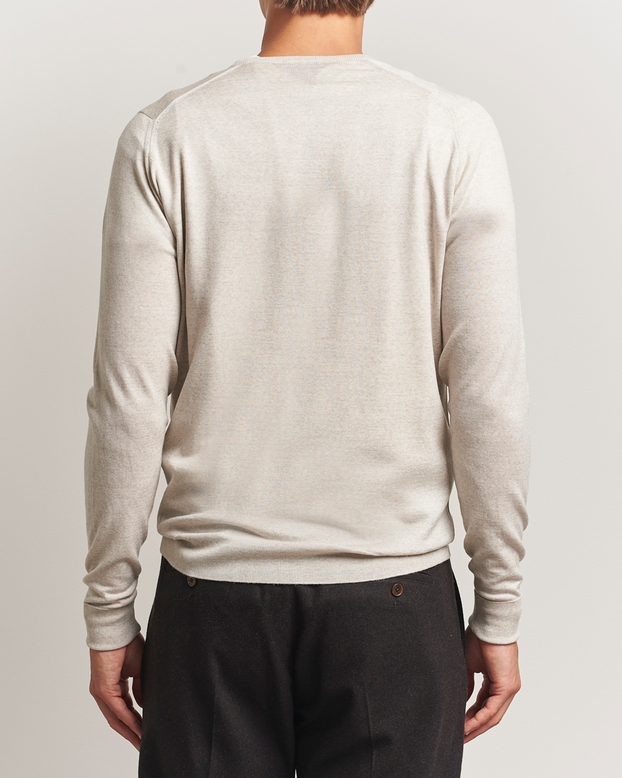Men | Sweaters & Knitwear | John Smedley | Bobby Extra Fine Merino V-Neck Pullover Grey Fleece