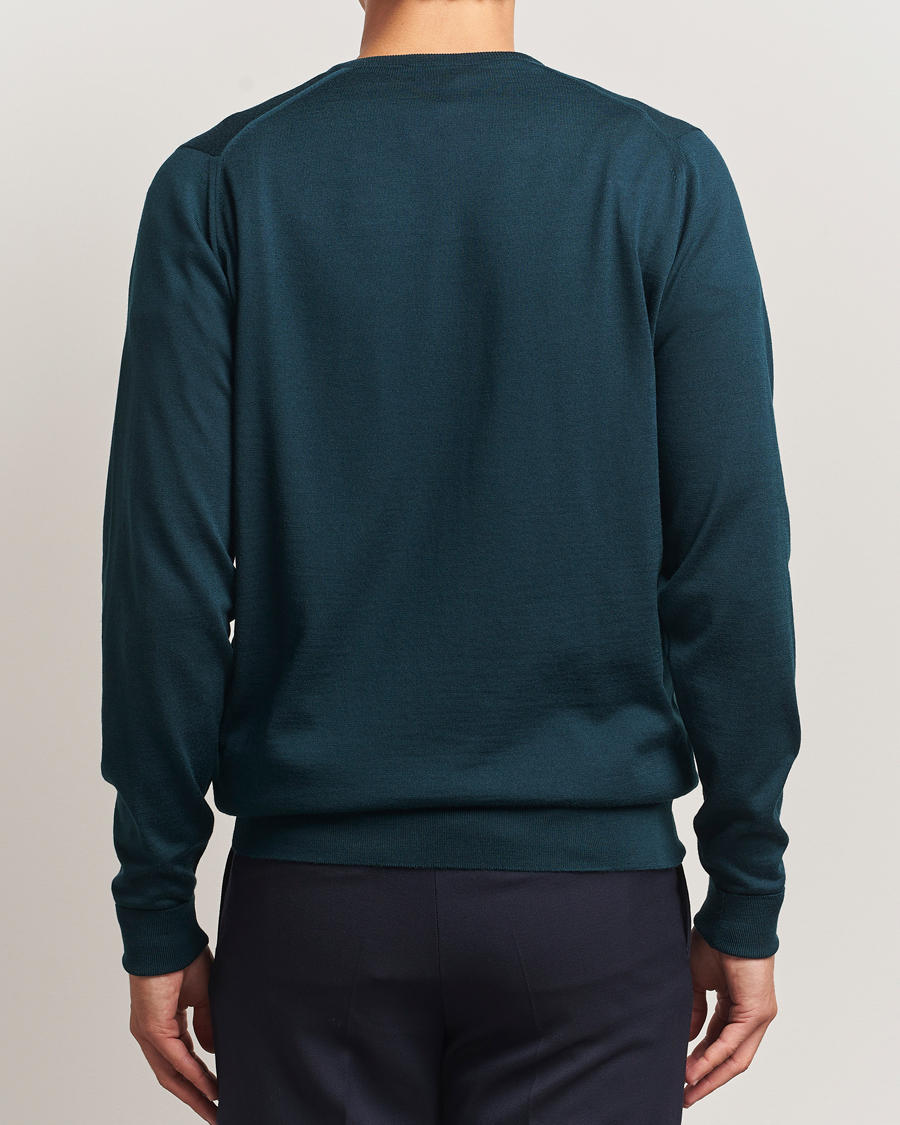 John Smedley Bobby Extra Fine Merino V-Neck Pullover Richardson