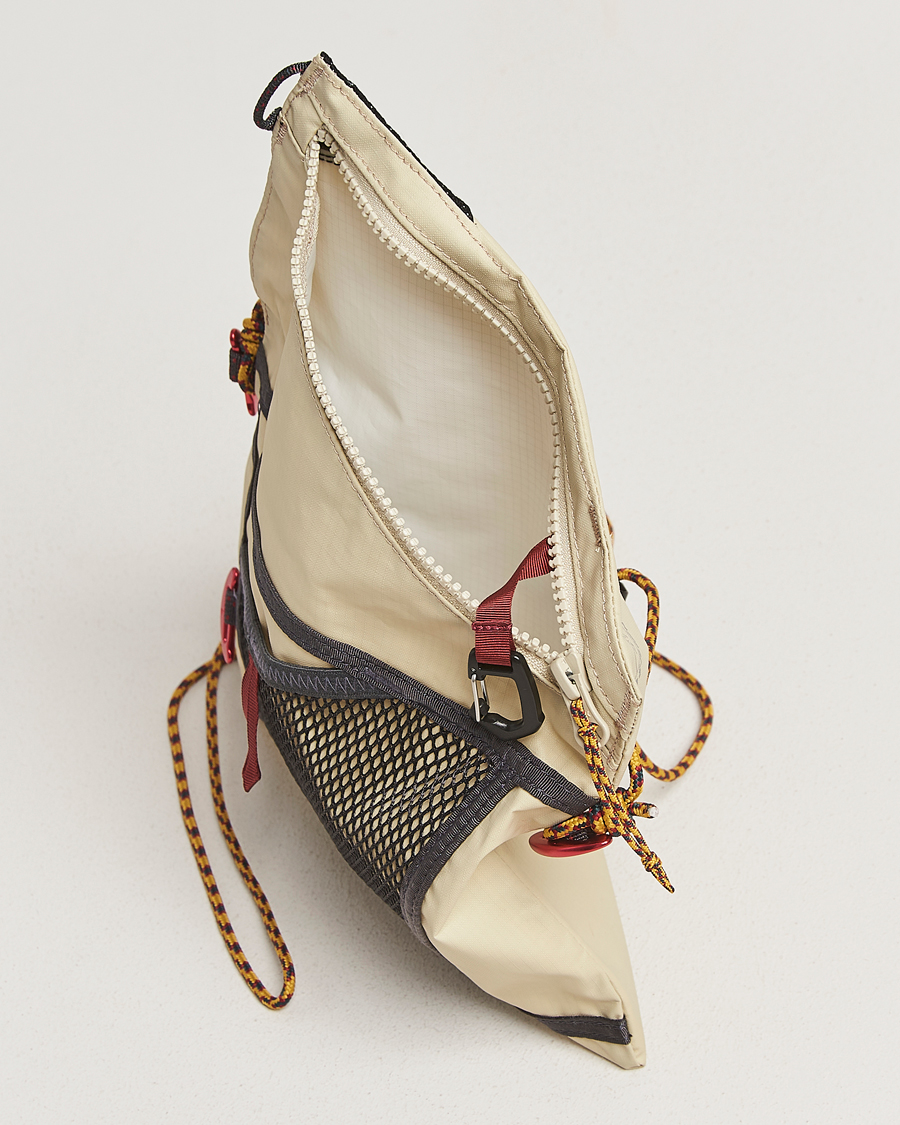 Men | Bags | Klättermusen | Hrid WP 1,5L Accessory Bag Clay