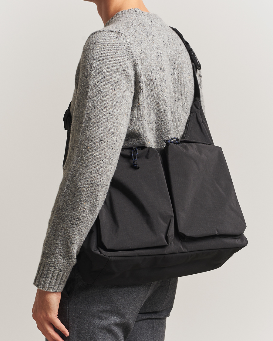 NN07 Nylon Ripstop Messenger Bag Black at CareOfCarl.com