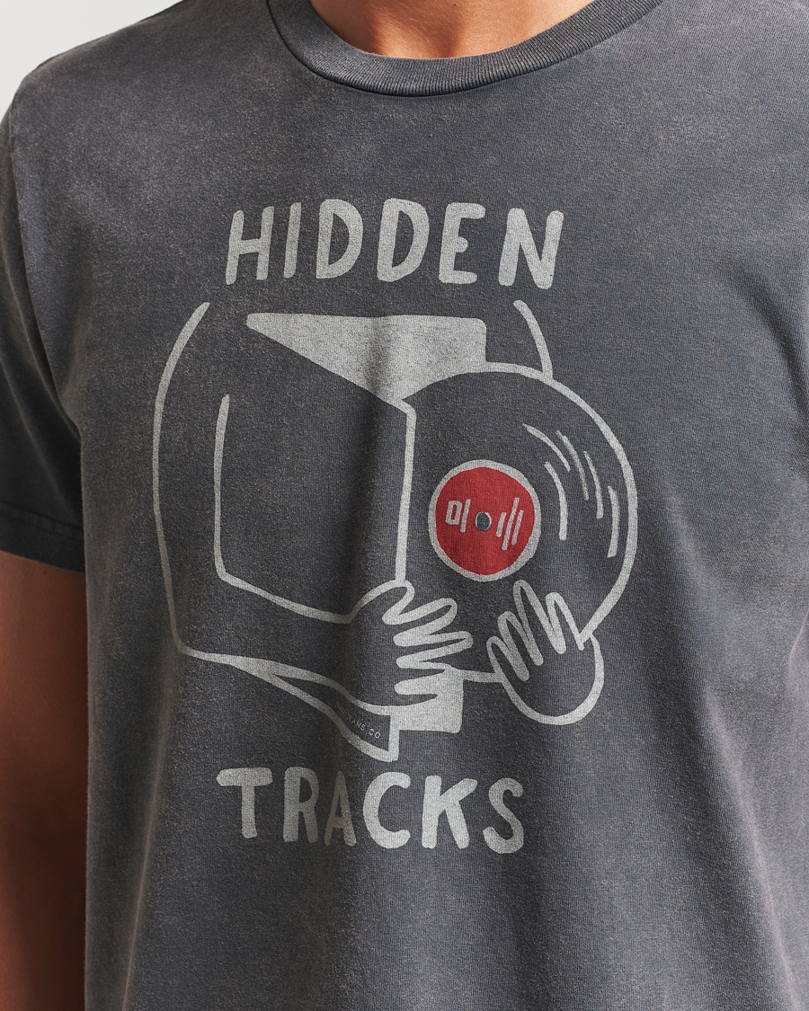 Men | T-Shirts | Nudie Jeans | Roy Hidden Track T-Shirt Antracite