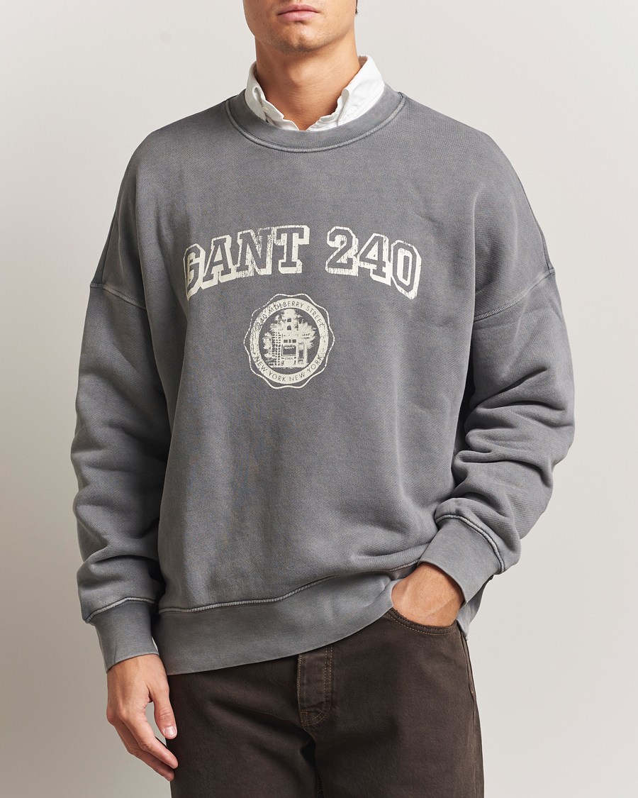 GANT 240 Mulberry Street Vintage Graphic Crew Neck Sweatshirts