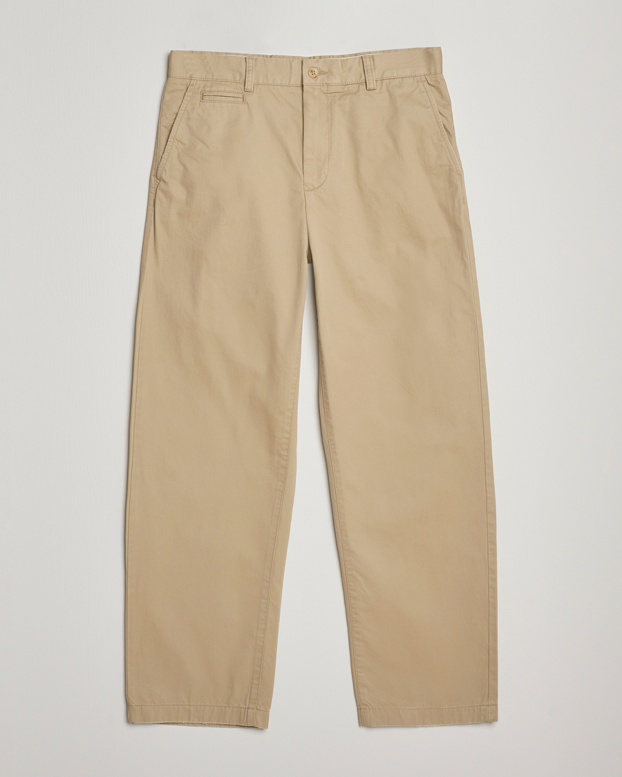 Men | Trousers | GANT 240 Mulberry Street | Relaxed Fit Cotton Twill Chinos Woody Beige