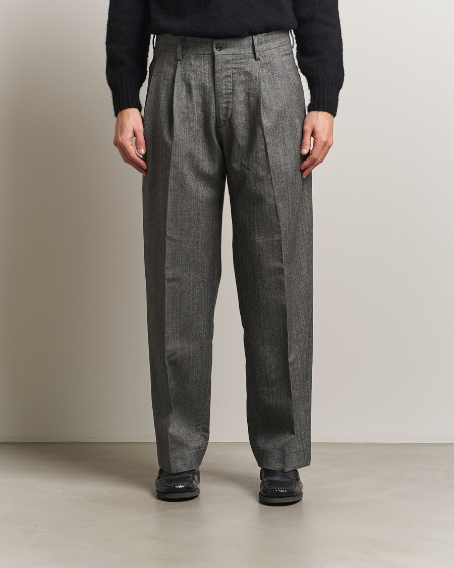 NN07 Justin Double Pleated Herringbone Trousers Grey at CareOfCarl.com