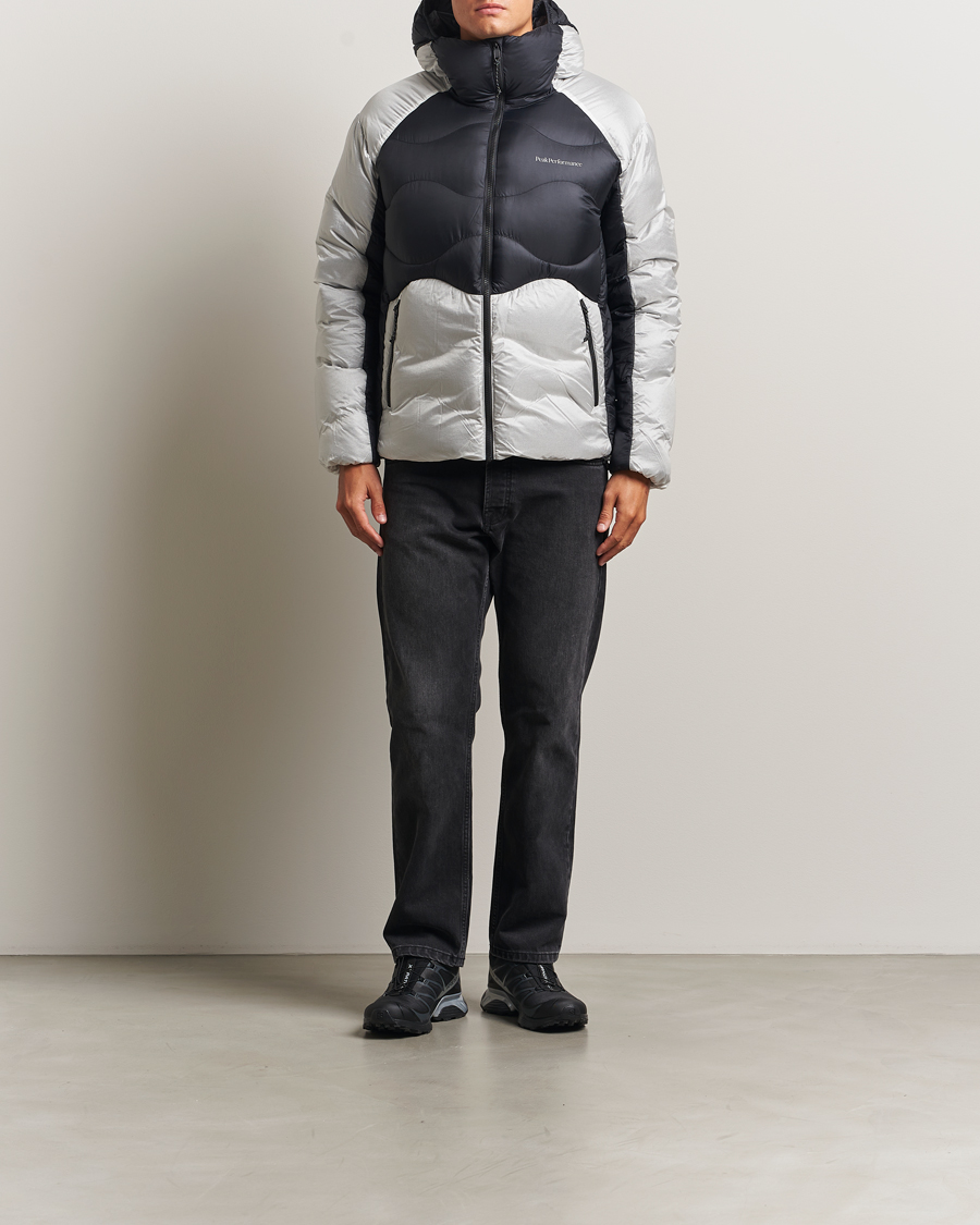 Peak Performance Helium Diamond Fused Hooded Down Jacket Black